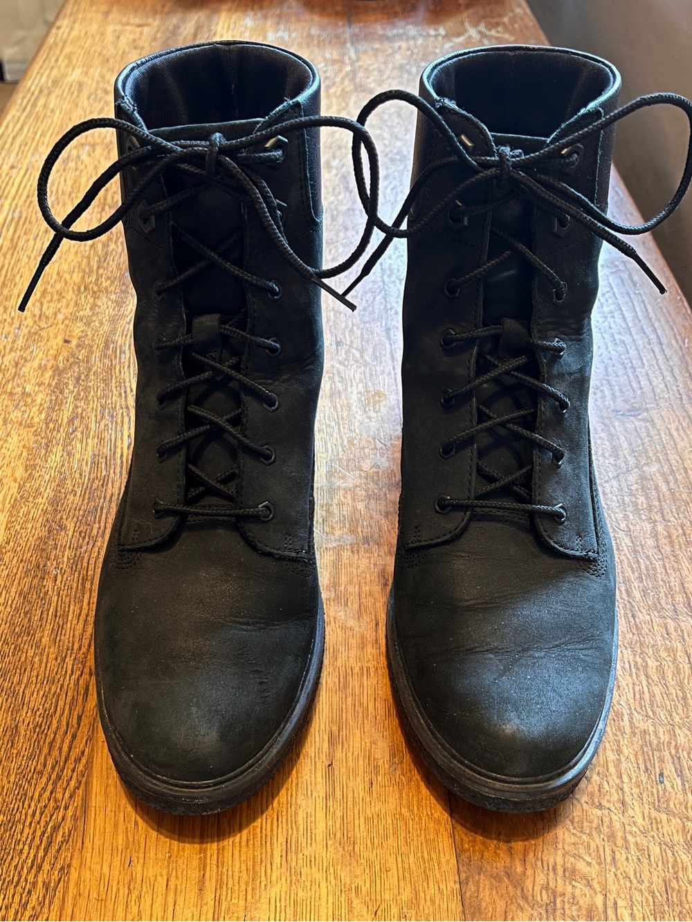 Timberland Women's Brinda Black Leather
Heeled Lace-Up Boot - Size 7